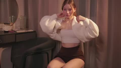 Avie online show from 04/05/26, 06:38