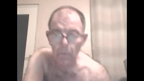 Snapshot of inthemood63 chatting on 12/18/24, 12:10 inthemood63 online show from 12/18/24, 12:10