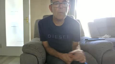 Snapshot of inthemood63 chatting on 09/14/25, 02:38 inthemood63 online show from 09/14/25, 02:38