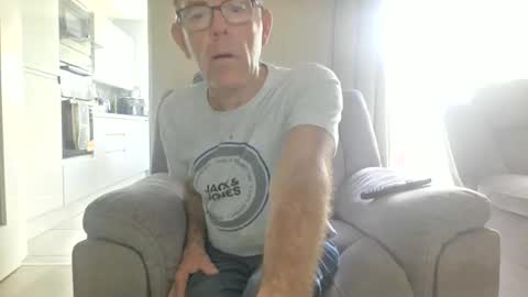 Snapshot of inthemood63 chatting on 09/15/25, 03:45 inthemood63 online show from 09/15/25, 03:45