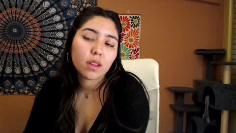 Snapshot of intimatetales chatting on 12/19/24, 10:00 Africa online show from 12/19/24, 10:00