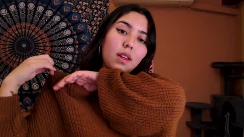 Snapshot of intimatetales chatting on 12/20/24, 10:43 Africa online show from 12/20/24, 10:43