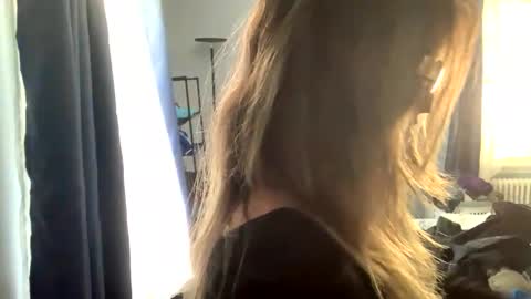 IntoTheWoodsWeGo online show from 10/04/25, 08:40