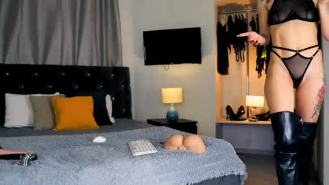 inviting_tina online show from 06/03/26, 03:20