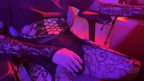 iothealien online show from 10/26/25, 04:51