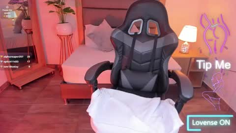 Irantzu online show from 02/11/25, 03:29