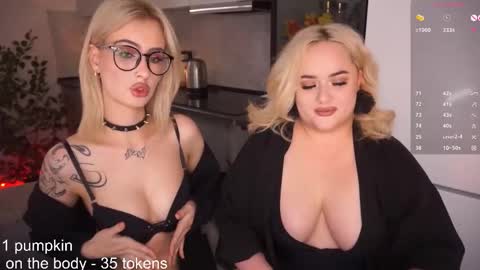 Snapshot of irena_barr18 chatting on 10/31/25, 05:36 Irena Barr online show from 10/31/25, 05:36