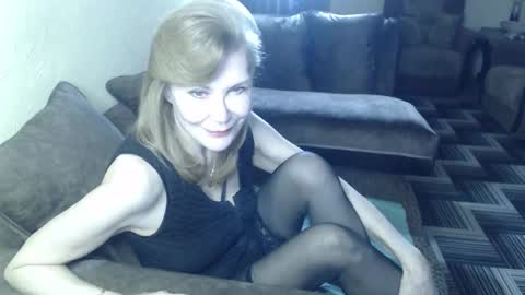 Snapshot of irenalegs chatting on 03/03/26, 06:41 irenalegs online show from 03/03/26, 06:41