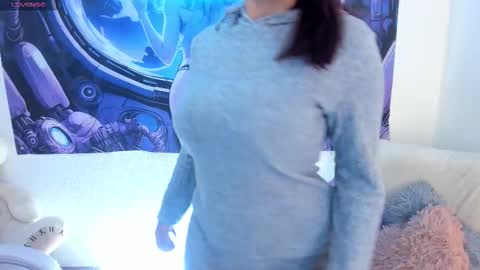 Snapshot of irene_casas chatting on 10/23/25, 02:55 Irene Casas online show from 10/23/25, 02:55