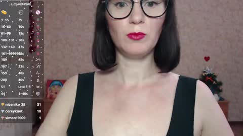 Snapshot of irenlarasani chatting on 12/19/24, 12:23 IrenLarasani online show from 12/19/24, 12:23