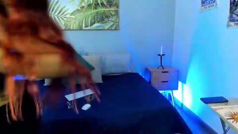 Snapshot of iriis_rosse chatting on 10/27/25, 06:56 Iris Rosse online show from 10/27/25, 06:56