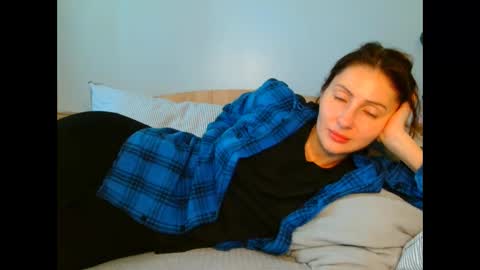 Snapshot of irina9793 chatting on 05/15/26, 10:33 irina online show from 05/15/26, 10:33