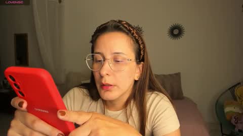 Snapshot of irina_05 chatting on 11/25/25, 12:32 IRINA online show from 11/25/25, 12:32