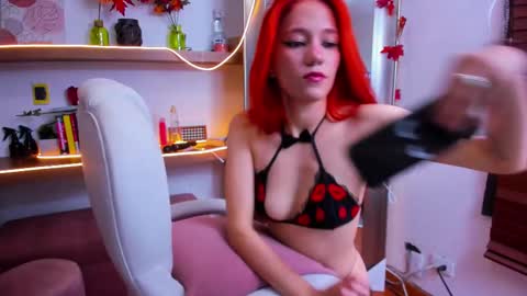 Snapshot of irina_beaux chatting on 03/10/25, 07:50    online show from 03/10/25, 07:50