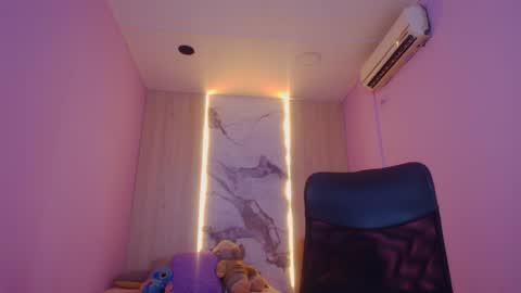 Nathaly Cortez online show from 02/02/25, 04:15