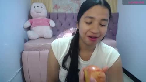 Snapshot of irina_evans_s1 chatting on 11/13/25, 05:45 Irina online show from 11/13/25, 05:45