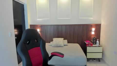 irina_palvin online show from 11/10/25, 12:37