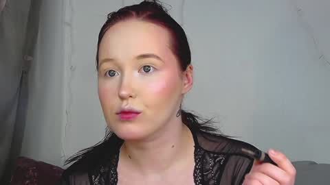 Snapshot of irinaart chatting on 01/02/25, 11:27 Irina online show from 01/02/25, 11:27