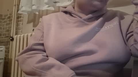 Snapshot of irinnak chatting on 02/25/25, 06:53 IrinnaK online show from 02/25/25, 06:53