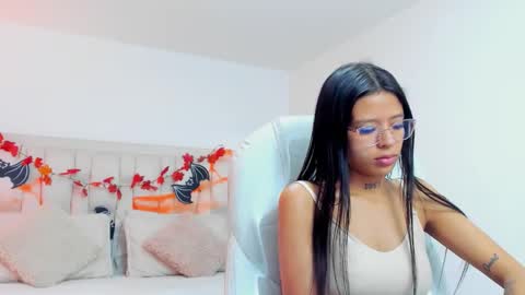 Snapshot of iris8_ chatting on 10/13/25, 12:16 iris8_ online show from 10/13/25, 12:16