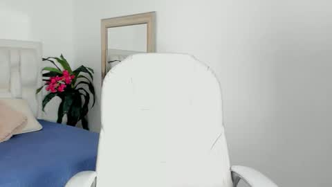 iris8_ online show from 11/10/25, 12:48