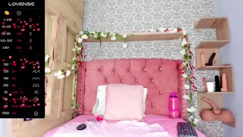 Snapshot of iris_charlotte chatting on 02/22/25, 12:19 Hot Charlotte online show from 02/22/25, 12:19