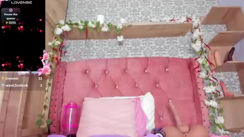 Snapshot of iris_charlotte chatting on 02/22/25, 06:30 Hot Charlotte online show from 02/22/25, 06:30