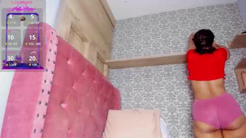 Snapshot of iris_charlotte chatting on 11/16/25, 12:00 Hot Charlotte online show from 11/16/25, 12:00