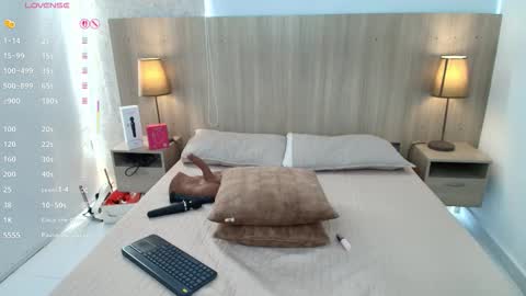 Snapshot of iris_gomez chatting on 12/13/25, 07:53 Iris online show from 12/13/25, 07:53