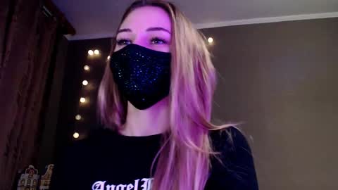 Lily online show from 01/12/26, 02:55