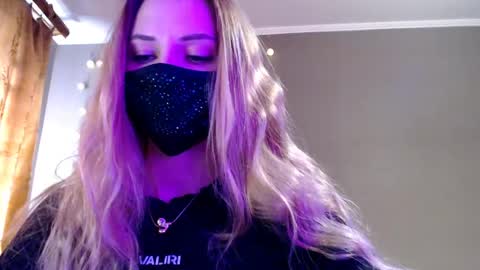 Snapshot of iris_lave chatting on 04/21/26, 02:56 Lily online show from 04/21/26, 02:56