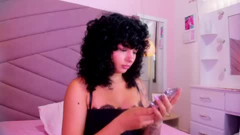 Snapshot of iris_licht chatting on 06/02/26, 05:04 Iris Licht online show from 06/02/26, 05:04