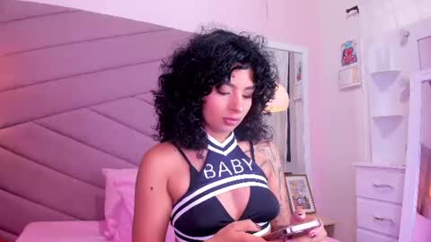 Snapshot of iris_licht chatting on 07/12/26, 09:17 Iris Licht online show from 07/12/26, 09:17