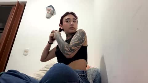 Snapshot of iris_magic_ chatting on 01/15/25, 02:49 Iris online show from 01/15/25, 02:49