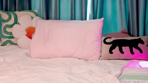 Snapshot of iris_nightingale chatting on 01/25/25, 08:31 Rhaenyra online show from 01/25/25, 08:31