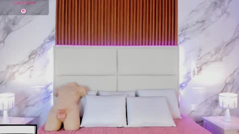 Iris online show from 04/14/26, 04:07