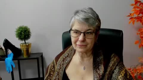 Snapshot of iris_xdesire chatting on 03/12/25, 10:59 I R I S online show from 03/12/25, 10:59
