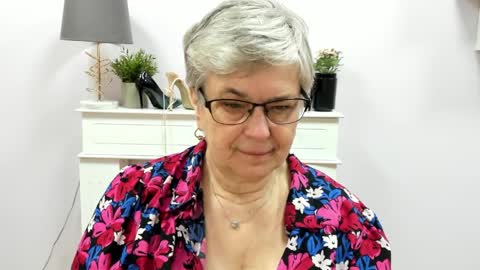 I R I S online show from 04/01/26, 06:14