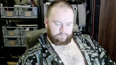 Snapshot of irishdaddy24 chatting on 12/23/24, 08:22 twitter theirishman205 online show from 12/23/24, 08:22