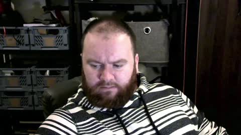 Snapshot of irishdaddy24 chatting on 12/23/24, 05:43 twitter theirishman205 online show from 12/23/24, 05:43