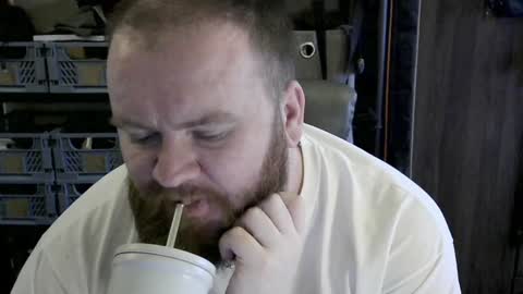 Snapshot of irishdaddy24 chatting on 12/26/24, 02:59 twitter theirishman205 online show from 12/26/24, 02:59