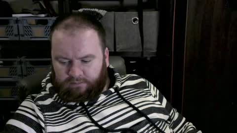 Snapshot of irishdaddy24 chatting on 12/29/24, 10:03 twitter theirishman205 online show from 12/29/24, 10:03