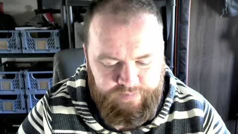 Snapshot of irishdaddy24 chatting on 01/02/25, 01:19 twitter theirishman205 online show from 01/02/25, 01:19