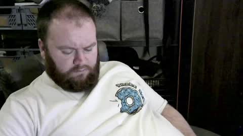 Snapshot of irishdaddy24 chatting on 01/08/25, 04:44 twitter theirishman205 online show from 01/08/25, 04:44