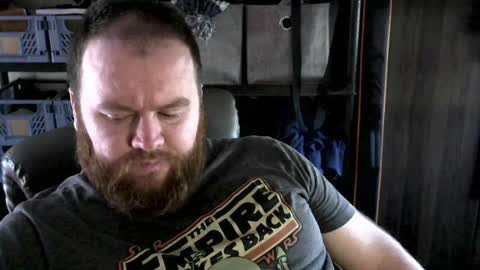 Snapshot of irishdaddy24 chatting on 01/11/25, 01:01 twitter theirishman205 online show from 01/11/25, 01:01