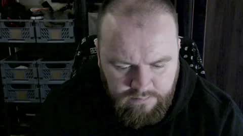 Snapshot of irishdaddy24 chatting on 02/01/25, 12:37 twitter theirishman205 online show from 02/01/25, 12:37