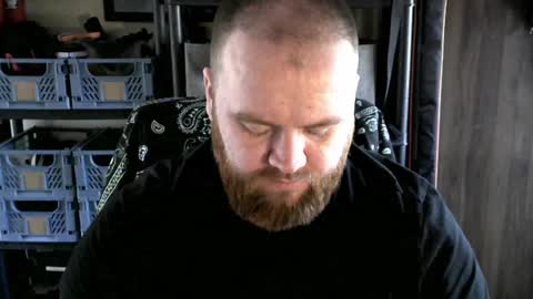 Snapshot of irishdaddy24 chatting on 02/02/25, 01:19 twitter theirishman205 online show from 02/02/25, 01:19