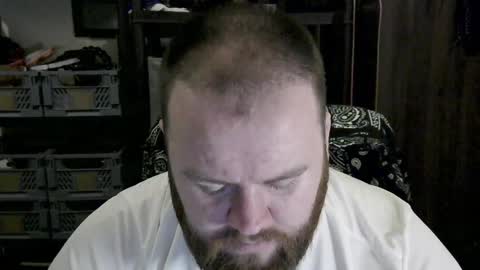 Snapshot of irishdaddy24 chatting on 02/15/25, 08:33 twitter theirishman205 online show from 02/15/25, 08:33