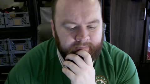 Snapshot of irishdaddy24 chatting on 02/19/25, 11:49 twitter theirishman205 online show from 02/19/25, 11:49