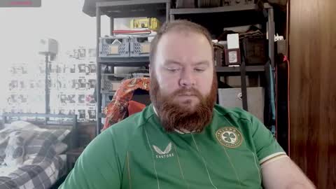 Snapshot of irishdaddy24 chatting on 09/13/25, 09:20 twitter theirishman205 online show from 09/13/25, 09:20